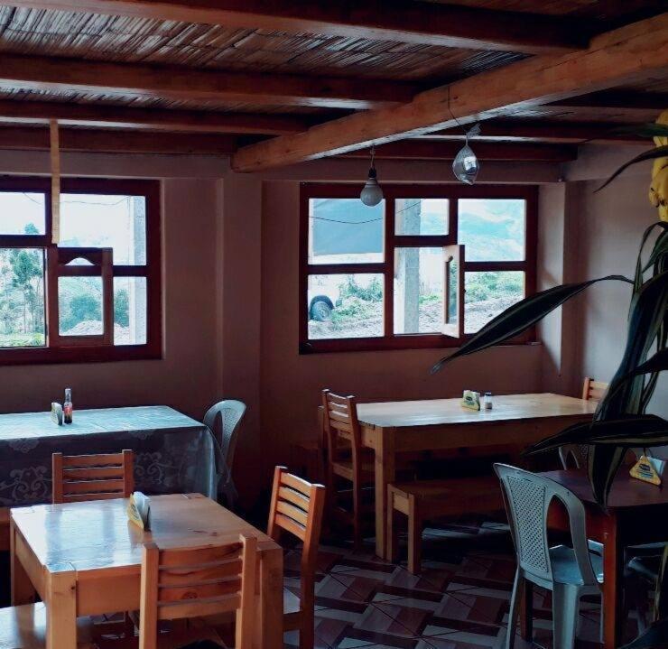 Hostal Dona Clarita & Vegetarian Food Chugchilán Exteriér fotografie